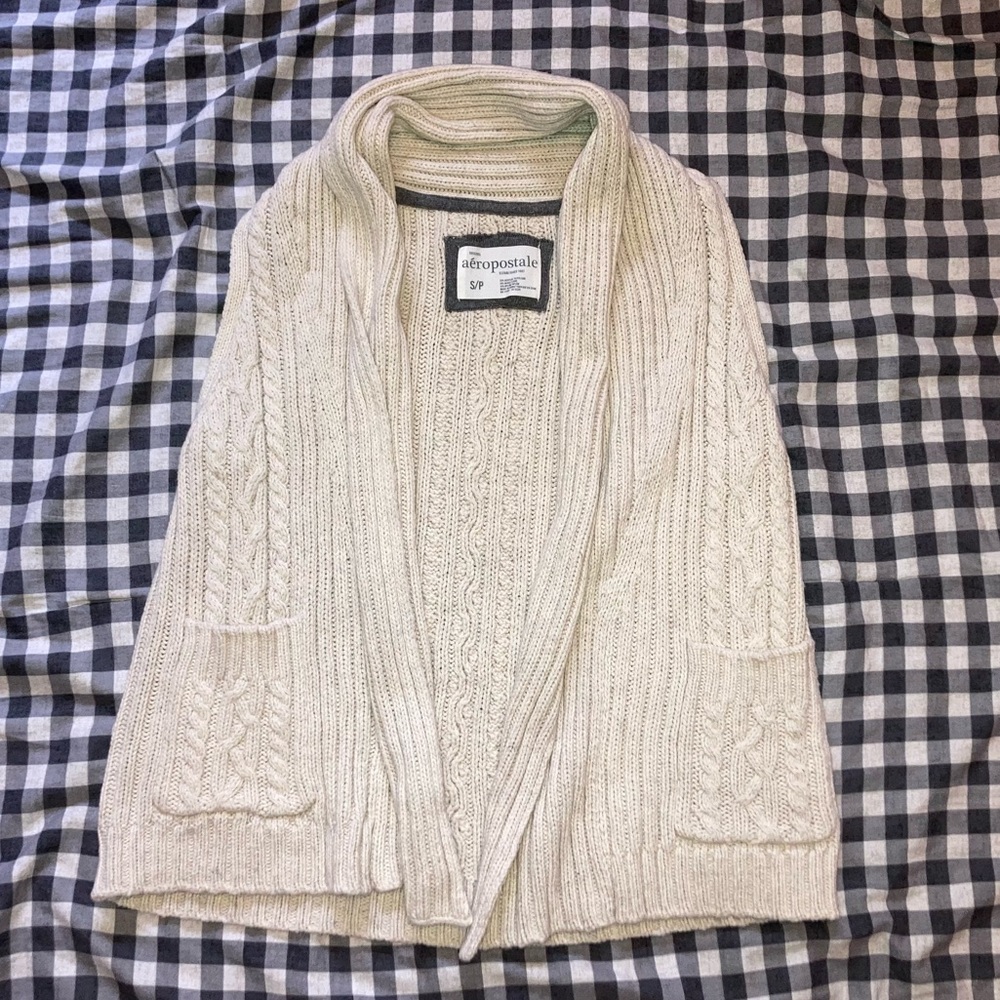 Knitted sleeveless cardigan